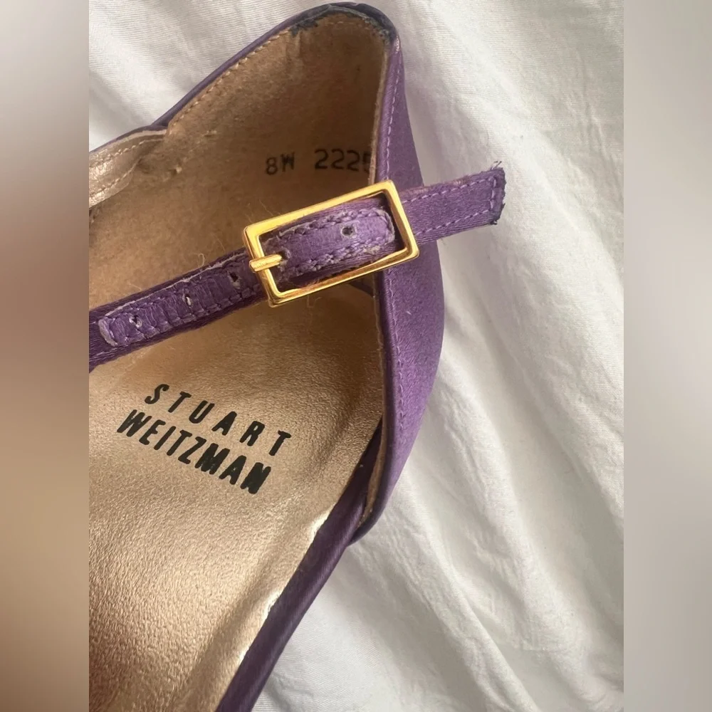Stuart Weitzman Plum Satin Fabulosity Pumps. Size 8 - Picture 13 of 14